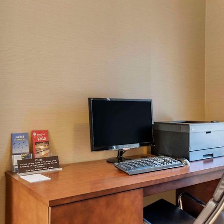 Comfort Inn & Suites Линкън Сити Екстериор снимка