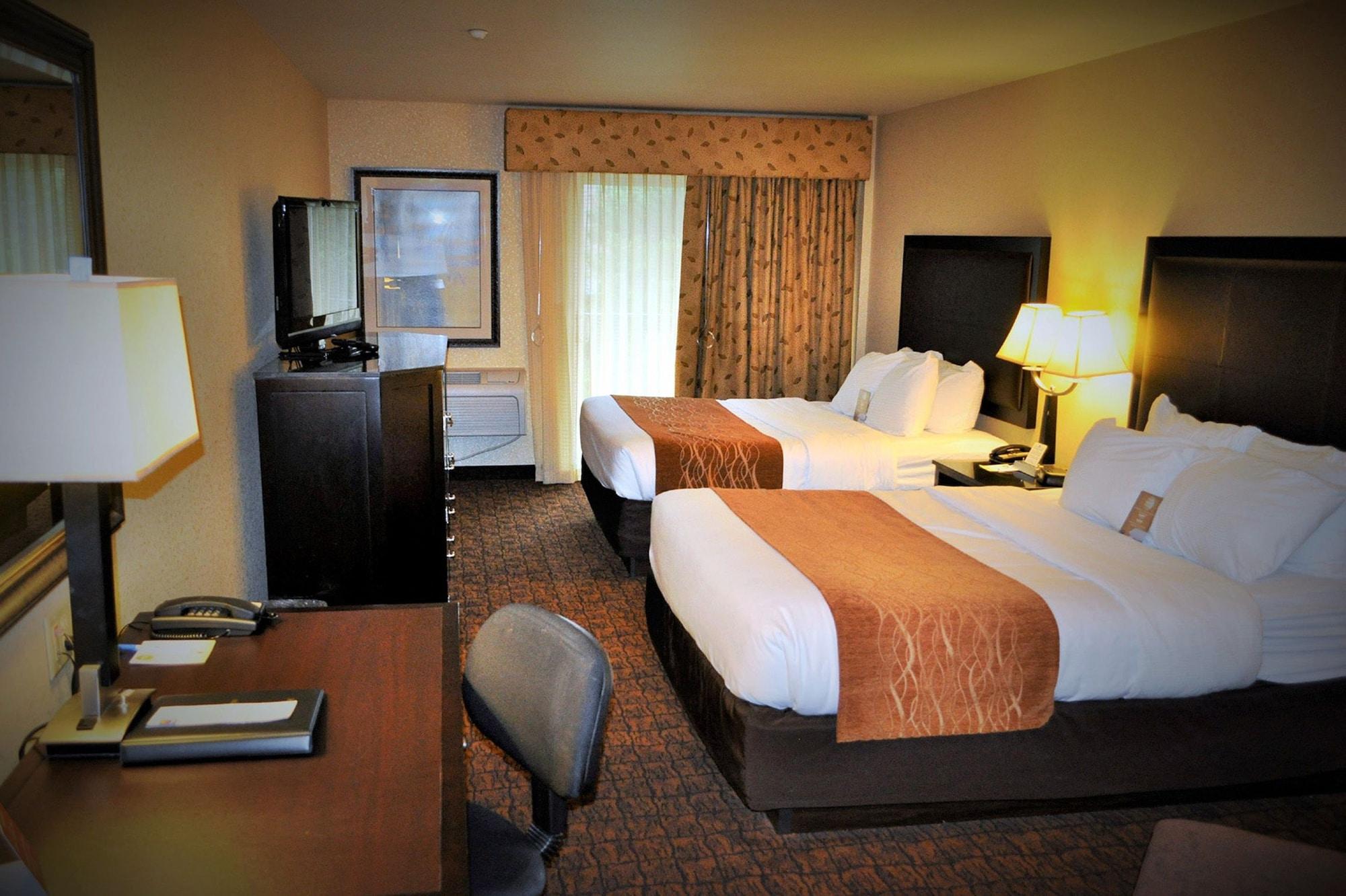 Comfort Inn & Suites Линкън Сити Екстериор снимка