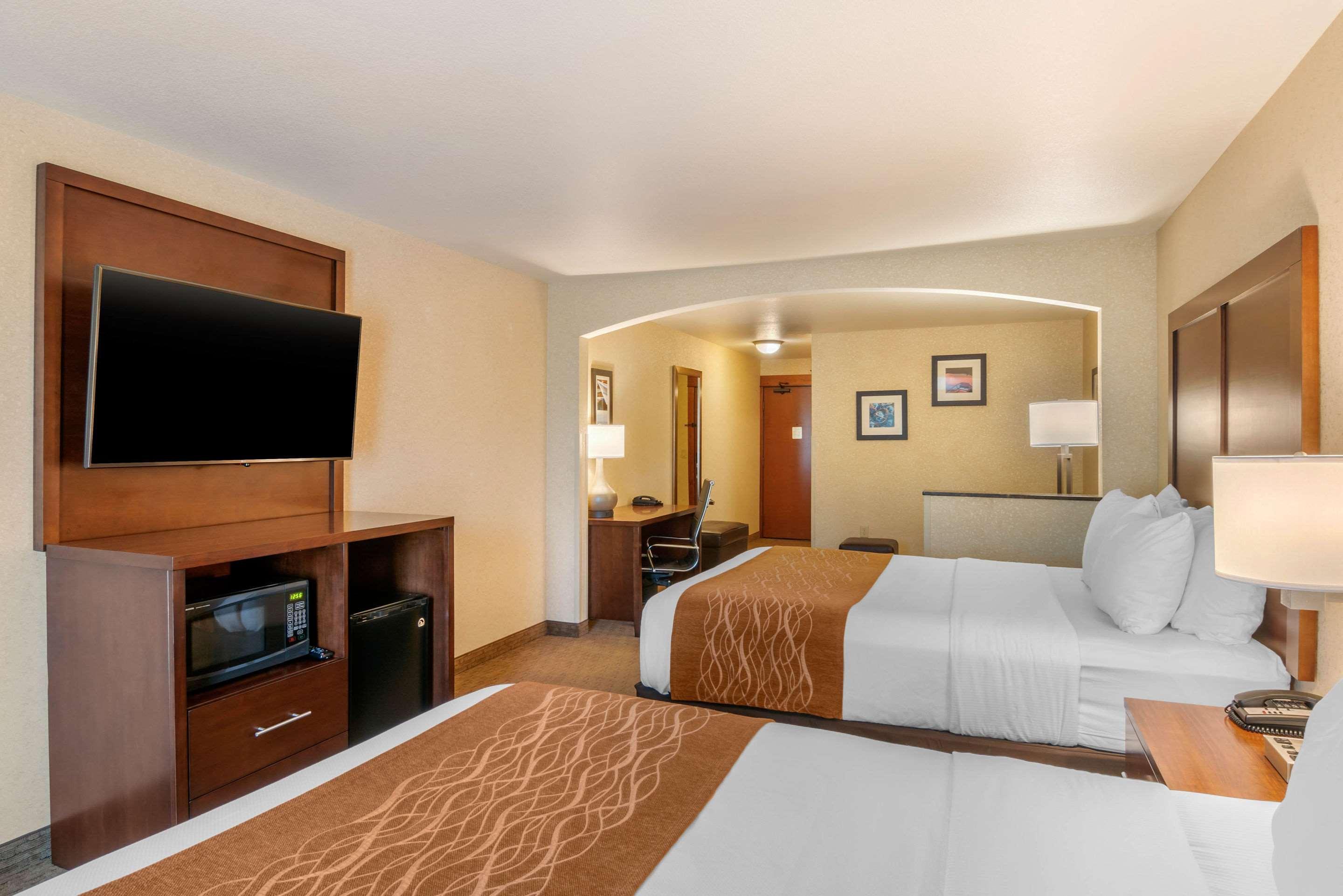Comfort Inn & Suites Линкън Сити Екстериор снимка
