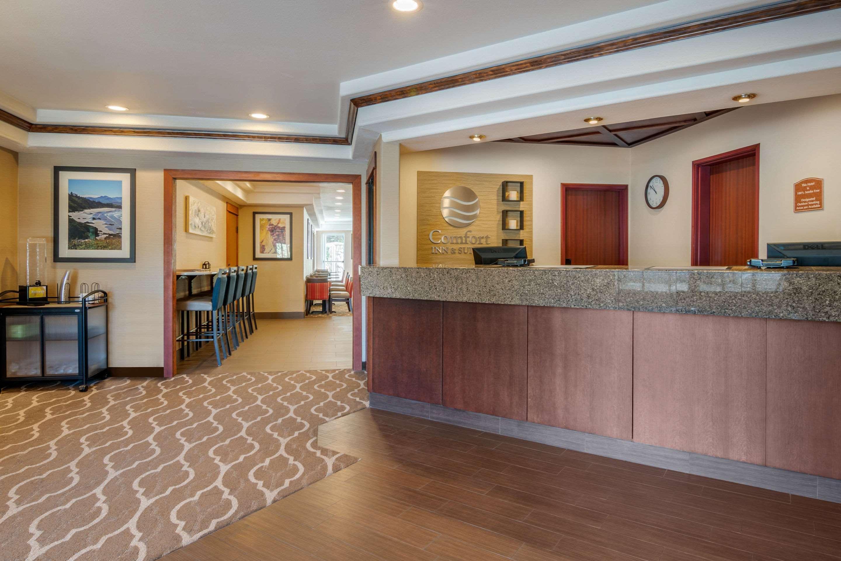 Comfort Inn & Suites Линкън Сити Екстериор снимка