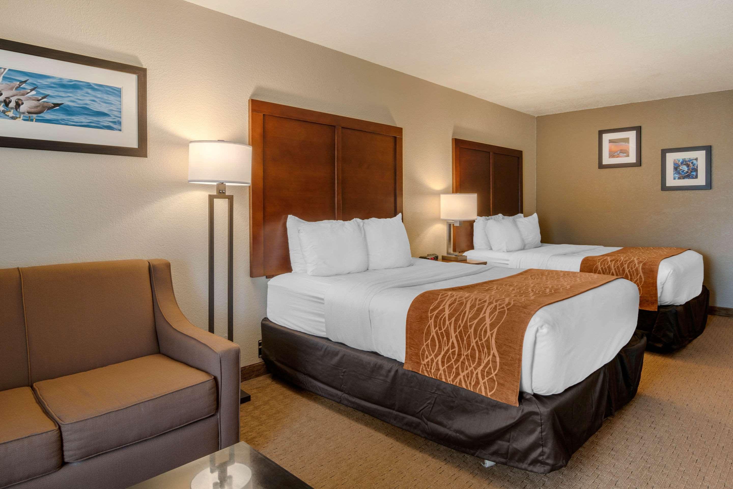 Comfort Inn & Suites Линкън Сити Екстериор снимка