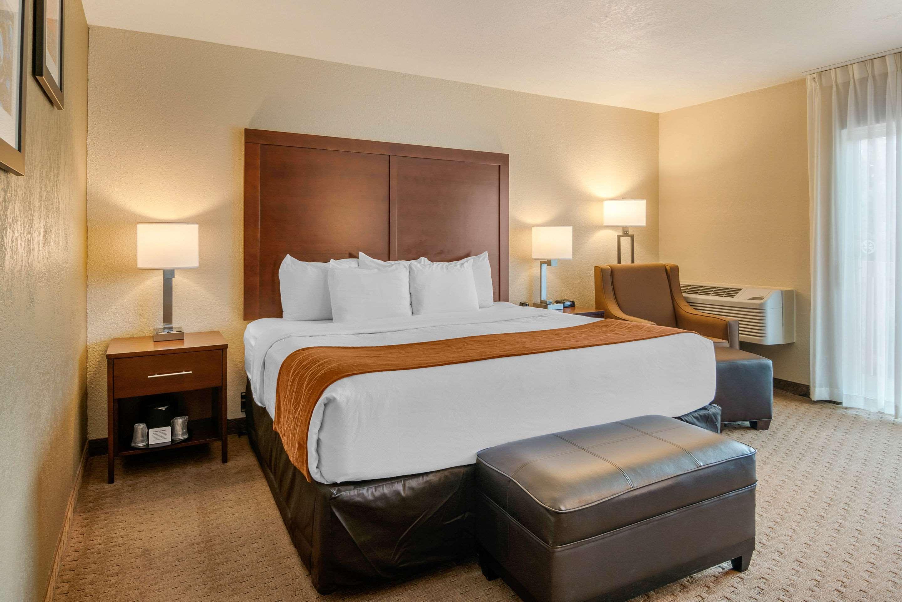 Comfort Inn & Suites Линкън Сити Екстериор снимка
