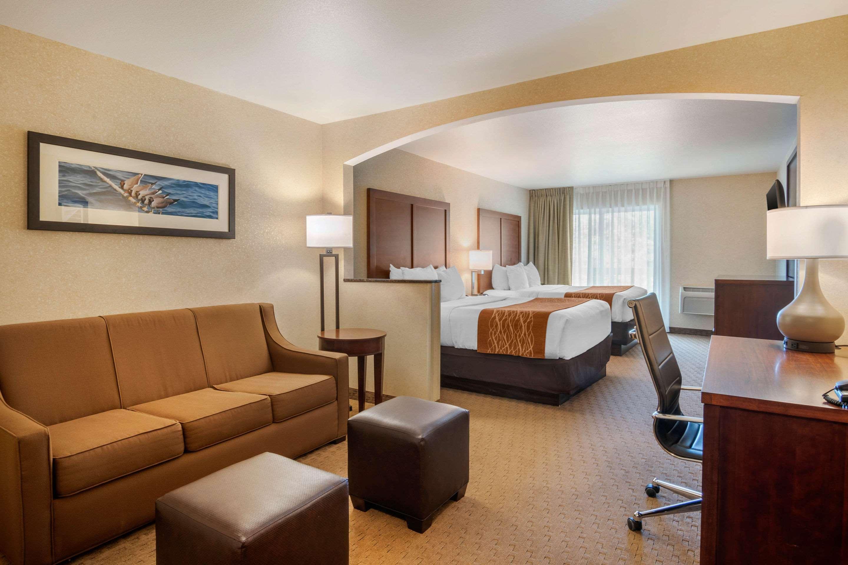 Comfort Inn & Suites Линкън Сити Екстериор снимка
