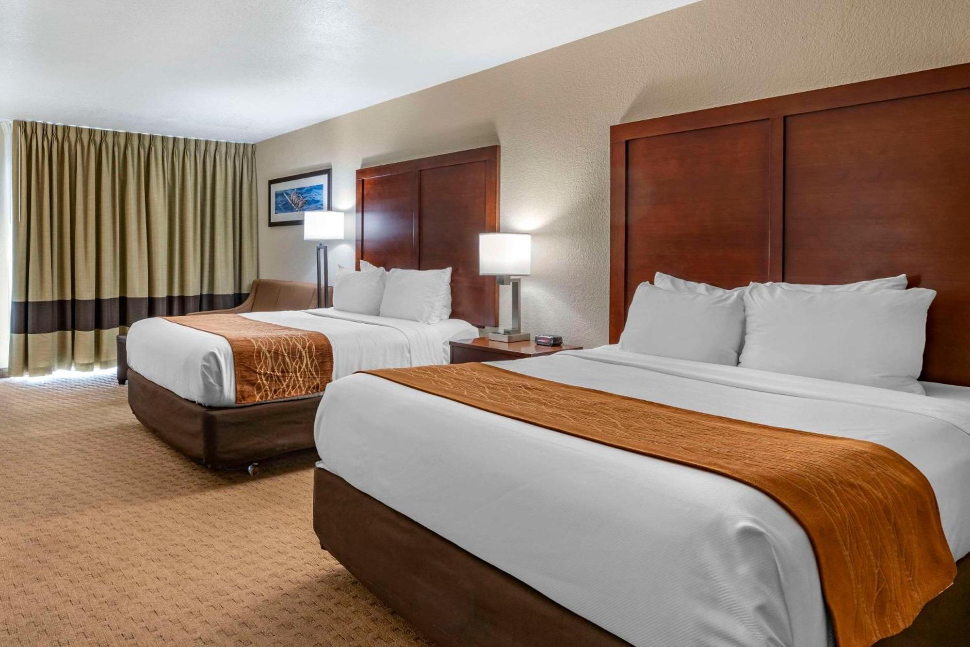 Comfort Inn & Suites Линкън Сити Екстериор снимка