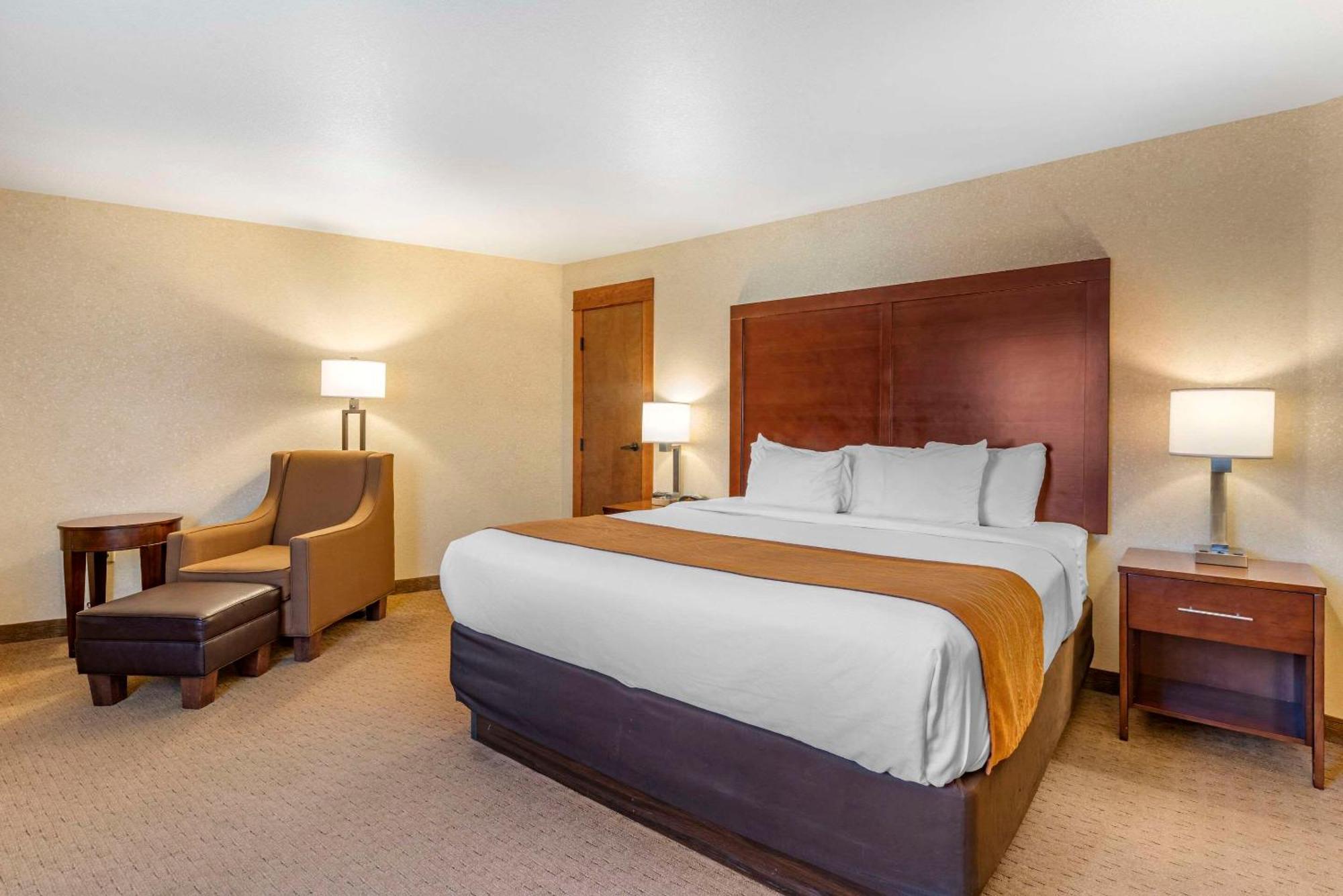 Comfort Inn & Suites Линкън Сити Екстериор снимка