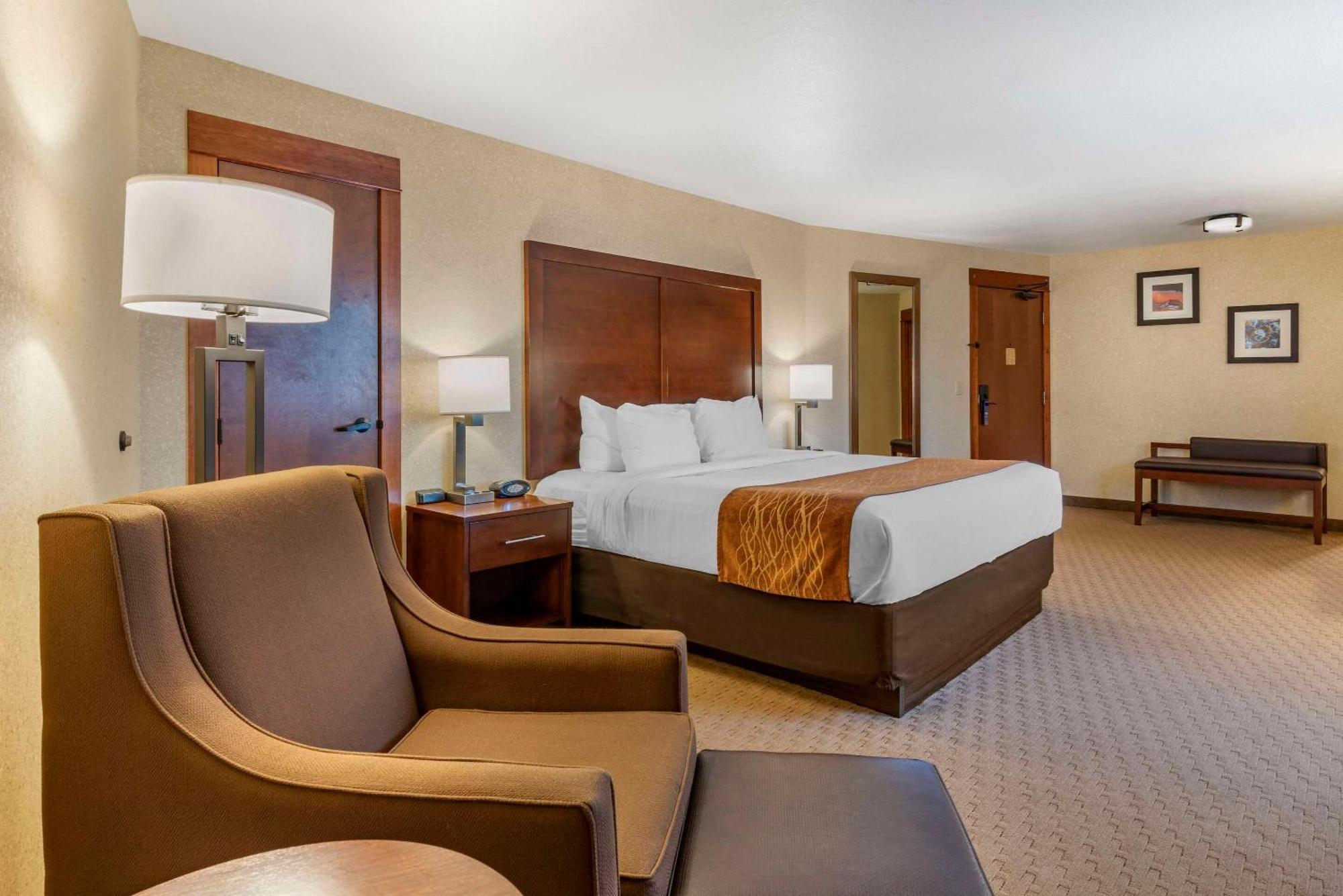 Comfort Inn & Suites Линкън Сити Екстериор снимка