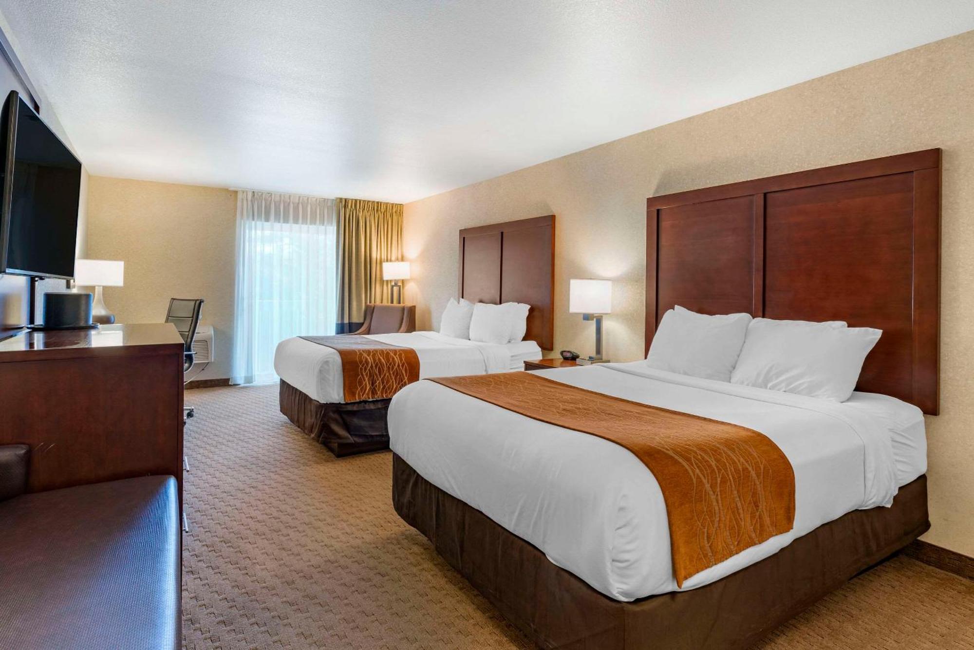 Comfort Inn & Suites Линкън Сити Екстериор снимка