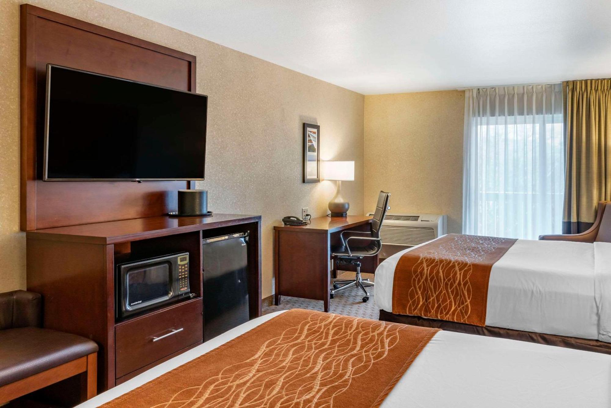Comfort Inn & Suites Линкън Сити Екстериор снимка