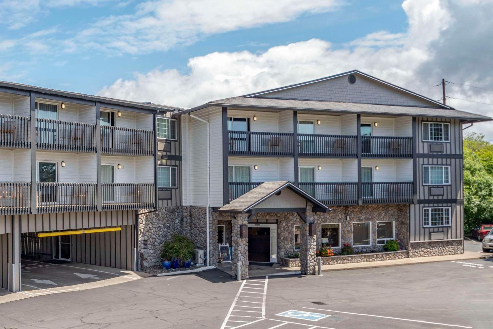 Comfort Inn & Suites Линкън Сити Екстериор снимка